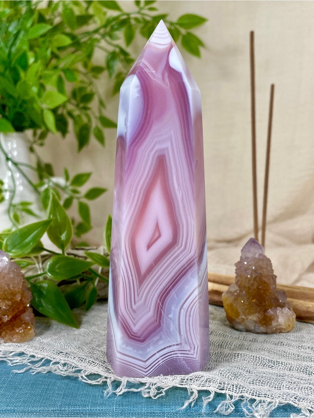 !!! NEW !!! 1434 Pink Jelly Agate Crystal Tower